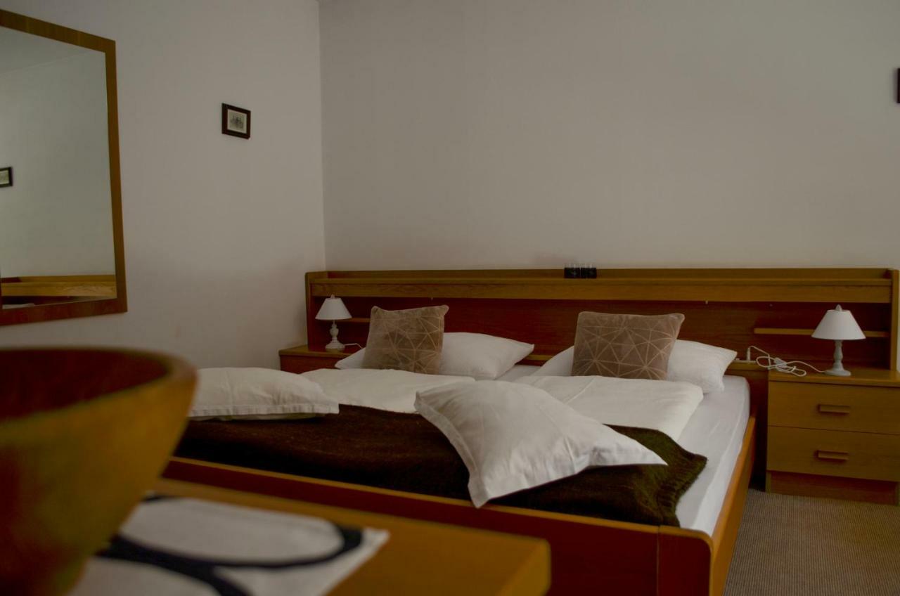Garni Alpin Hotel Сиуси Екстериор снимка